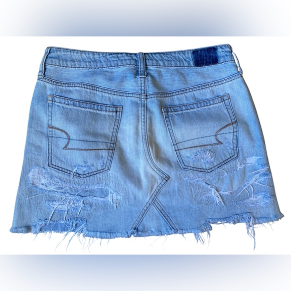 American Eagle Outfitters Women’s Light Blue Distressed Mini Skirt Size M - Picture 2 of 7